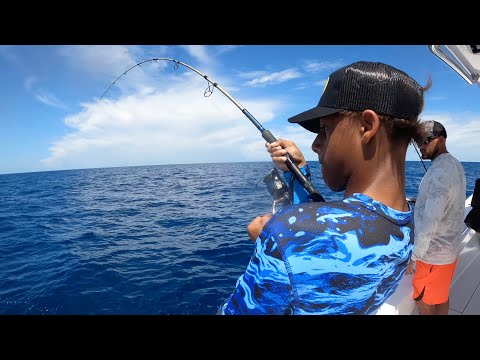 FOOTBALL STAR BATTLES THE SHARKS | RED SNAPPER LIMIT