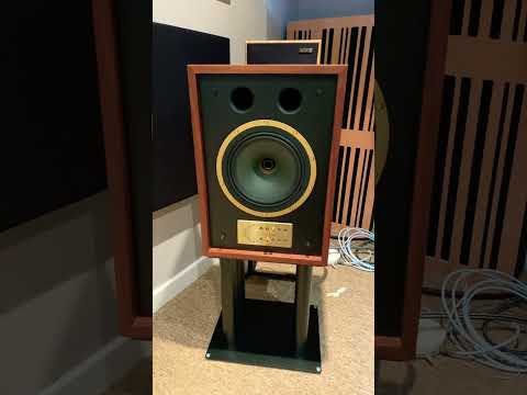 Tannoy VS Harbeth - The Battle of Britain!