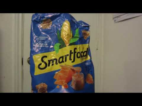 Smart Foods Cheddar and Caramel Pop Corn Review