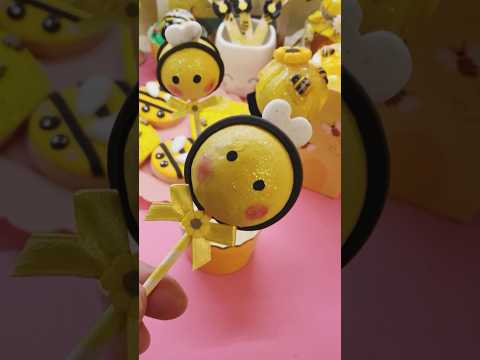 Let’s Fake Bake Honey Bee Cake Pops! #fakebake #cakepop #peepthisyall