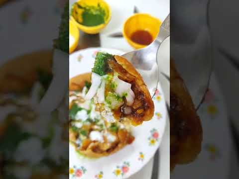 हलवाई जैसी खस्ता करारी मूंग दाल की कचोरियाँ khasta kachori , mungdal kachori #shorts #youtubeshorts