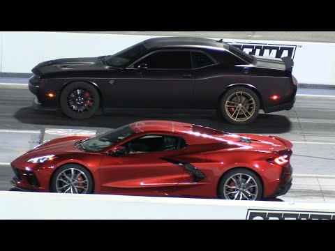 Hellcat vs C8 Corvette