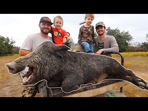 Taking Our 4 Year Old Boys To Hunt GIANT HOGS {Catch Clean Cook}