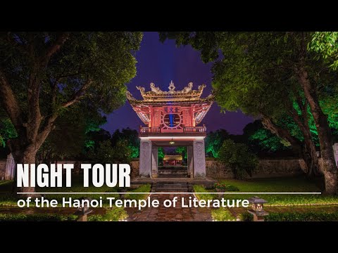 The first nocturnal sightseeing tour at the Temple of Literature in Hanoi !