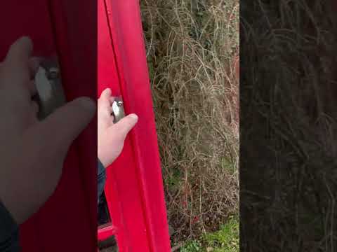 #rare #unicorn #phonebox #hiking #walking #yorkshire #uk #yorkshiredales #rucking #winter