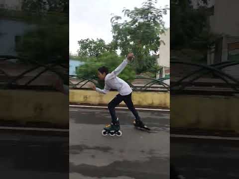 #skating #figureskating #stunt #skatingsuccess #freestyleskating #indianskater #funny #iceskating