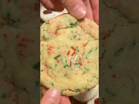 First up in my Christmas cookie series: sprinkle sugar cookies!!