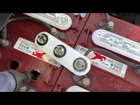 Battery Maintenance For Golf Carts In Under a Minute