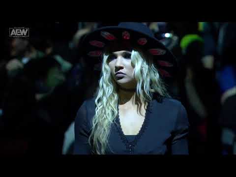 Julia Hart (House of Black) badass entrance,AEW Dynamite,8/11/23