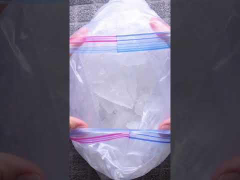 No ice maker? No problem! Try this crushed ice hack. 🧊