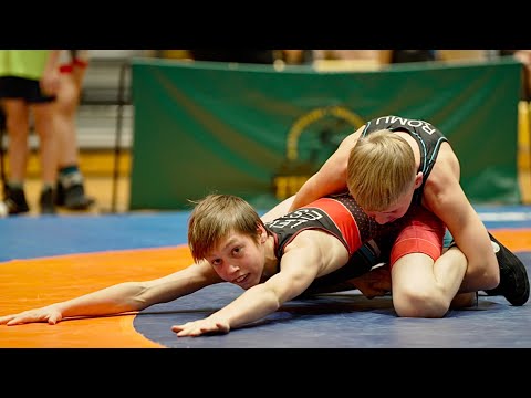 U17 Lev Vassiljev (EST) vs Arseni Romu (EST) 48kg. Boys youth freestyle wrestling.