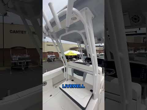 One Minute Walkthrough | Robalo R270