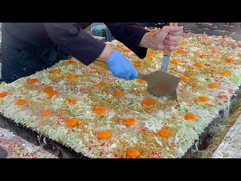 japanese street food - okonomiyaki お好み焼き