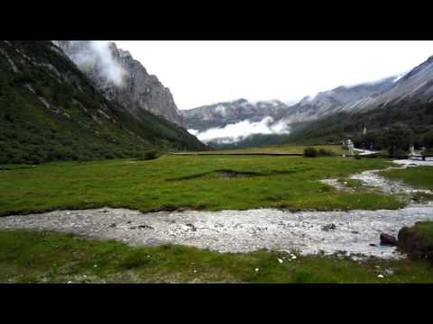 【稻城亞丁】央邁勇神山