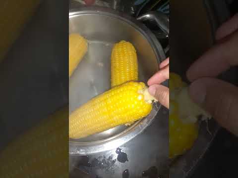 తీపి మొక్కజొన్న పొత్తులు#food #snacks #sweetcorn #foodie