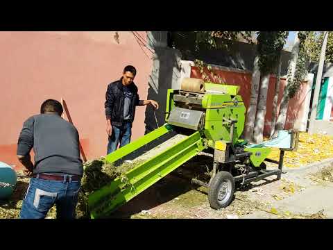 Demonstration of small silage storage baler