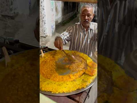 Hardworking uncle selling Ghugni #shortvideo #viralvideo #shorts #ghugnichaat ￼ ￼