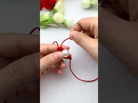 Passing the knot to girls but not boys Knotting tutorial Pendant pendant Pendant jewelry knottin