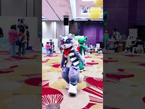 #dancin at the #hifurry #furrycon #furryconvention #comiccon #animecon #animeconvention #furry