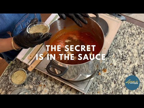 Spaghetti Sauce & Meat Ball Recipe/Secret Revealed #LynnsKitchen #PrayCookRepeat #SecretRevealed