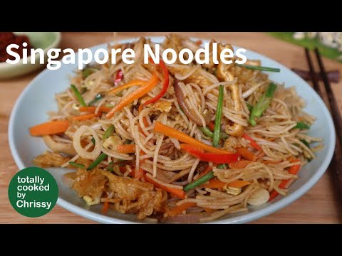 cook the famous SINGAPORE NOODLES at home! easy vegan recipe💚