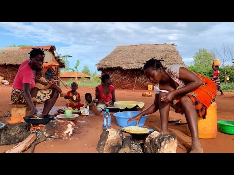 African Village Life #cooking Organic Capsicum Tumeric Bread Served With Cabbage Veggies For Orphans