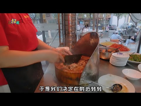 陕西咸阳小吃，现打锅盔牙子喷香脆，夹腊汁肉吃一口满嘴流油