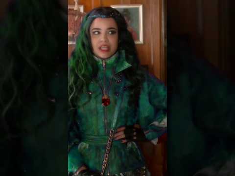 What If Evie Wore Shades Of Green & Mal Wore Shades Of Red?💚❤️ - Descendants #descendants #disney