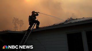 Death toll rises as California wildfires rage