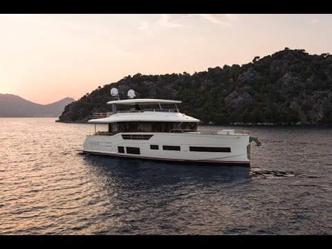 Sirena 78 Walkthrough Video -  2023 Fort Lauderdale International Boat Show