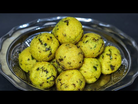 Neither Kachori nor Aloo Vada, never seen or made before, crisp from outside and soft from inside.