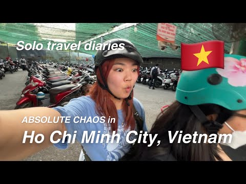 HO CHI MINH CITY, VIETNAM SOLO TRAVEL VLOG - First time, first impressions!! SE Asia #3