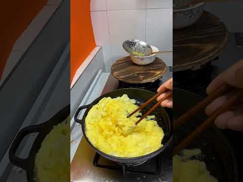 Asian street food 煎蛋