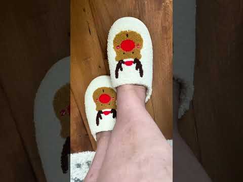 Cute Christmas slippers!! #tiktokshopblackfriday #tiktokshopcybermonday #spotlightfinds #giftsforhim