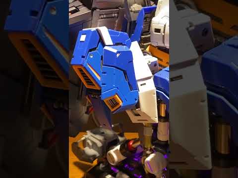 Zeta gundam 1:35,不太好組裝，但最後還是勉強完成