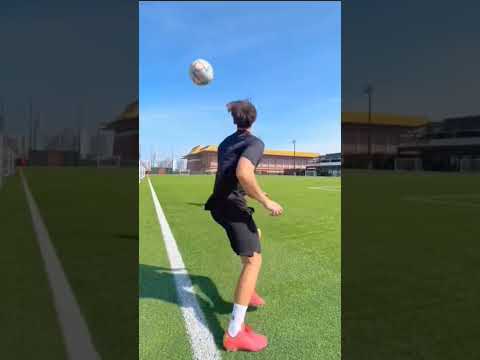 Football skills #footballplayer #best #skills #pls #subcribemychannel