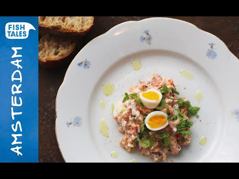 SALMON tartare with kewpie | Bart van Olphen