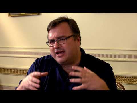 LinkedIn Co-Founder Reid Hoffman on Why You Should Join EF