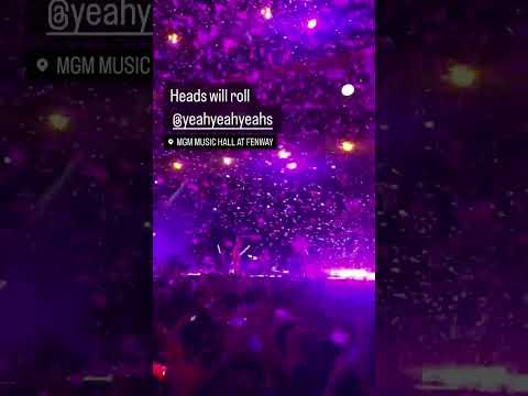 Yeah Yeah Yeahs - Heads Will Roll live at MGM Music Hall, Fenway 2023 #Shorts