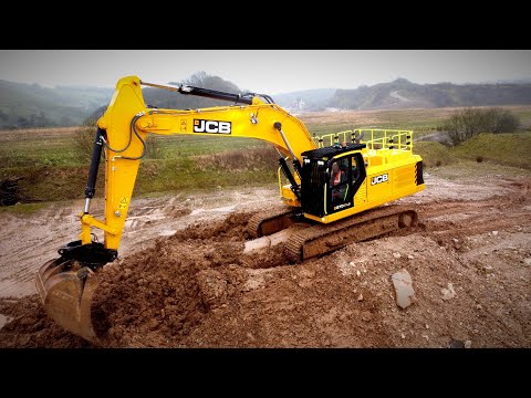 JCB 370X Excavator: FIRST IMPRESSION