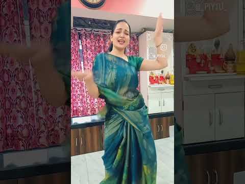 Kasa vatla dance (video)🤣 marathi जुनी गाणी मला खूप आवडतात.   ##trending #youtubeshorts #viarl