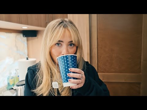 Sabrina Carpenter - emails i can’t send tour documentary filmed #withGalaxy