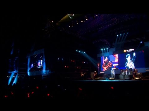 陈楚生 - 某某（Live） - 2013恒大星光音乐节现场版