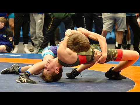 U13 Antonii Mashyko (UKR) vs Vili Hulttinen (FIN) 41kg. Greco-roman boys youth wrestling. B-cam-man