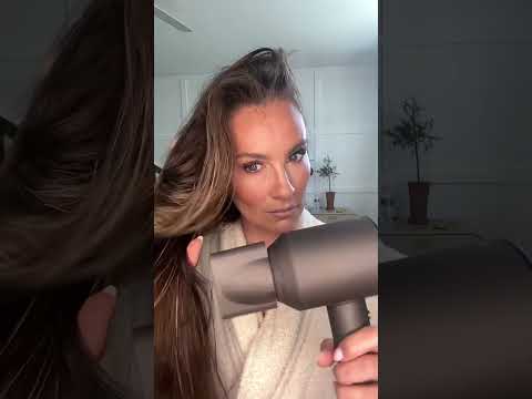 Straight hair day #shorts #straighthair #hairtutorial #dyson #linkincomments #ghdhair