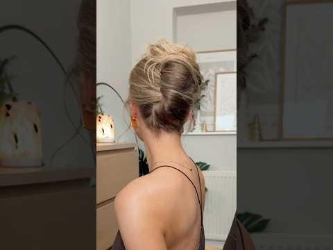 Try this easy hairstyle for your Christmas party 🪩✨ #easyhairstyles #hairtutorial #partyhairstyle