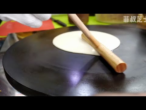 天津小伙来到韩国，用摊煎饼手艺做出的可丽饼，征服当地食客