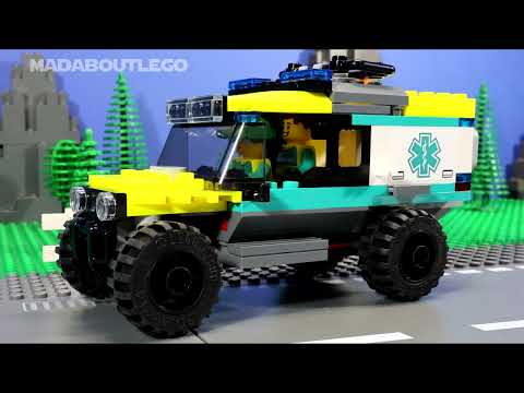 LEGO City 4x4 Off-Road Ambulance Rescue 40582.