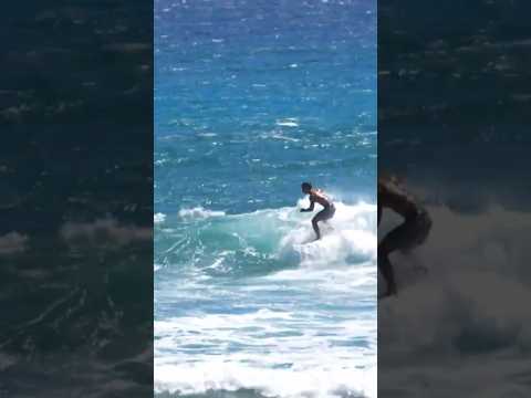 Pumping through onshore slop #surfer #onshore #diamondhead #hawaii #surfing #shortboard