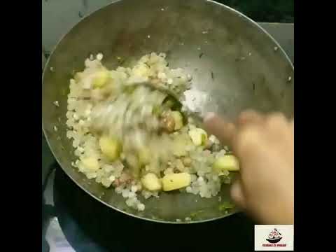 Sabudana Khichdi #ytshorts #shortsvideo #food #navratri #cooking #priyankakevyanjan